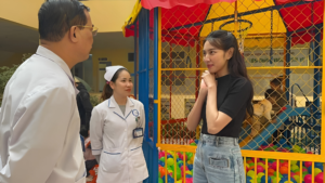HOA HẬU THÙY TIÊN TẶNG SÂN CHƠI MINI CHO BỆNH VIỆN NHI LÂM ĐỒNG